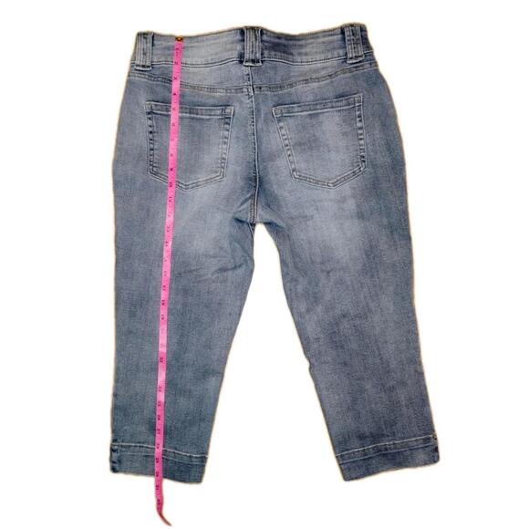 Maurices Women's Mid Rise 12 Denim Capri - Picture 5 of 6